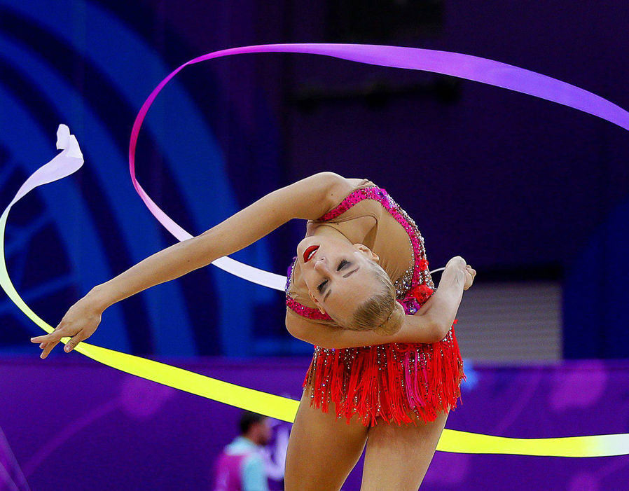 Yana Kudryavtseva ribbon liston