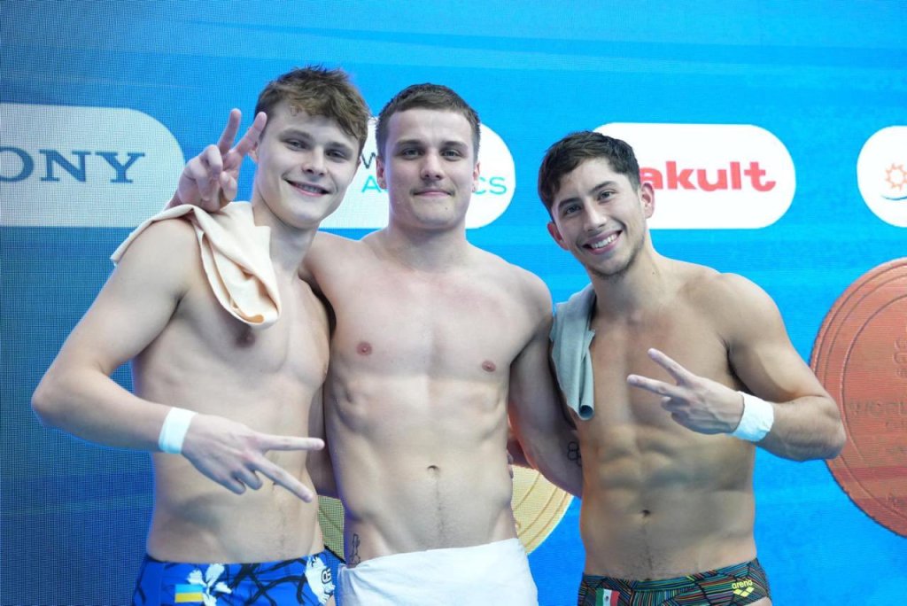 Medallistas de la final de 10 metros varonil donde ningún chino logró terminar en el podio